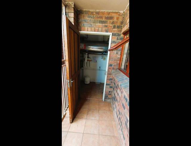 3 BEDROOM APARTMENT FOR SALE IN LANGENHOVENPARK